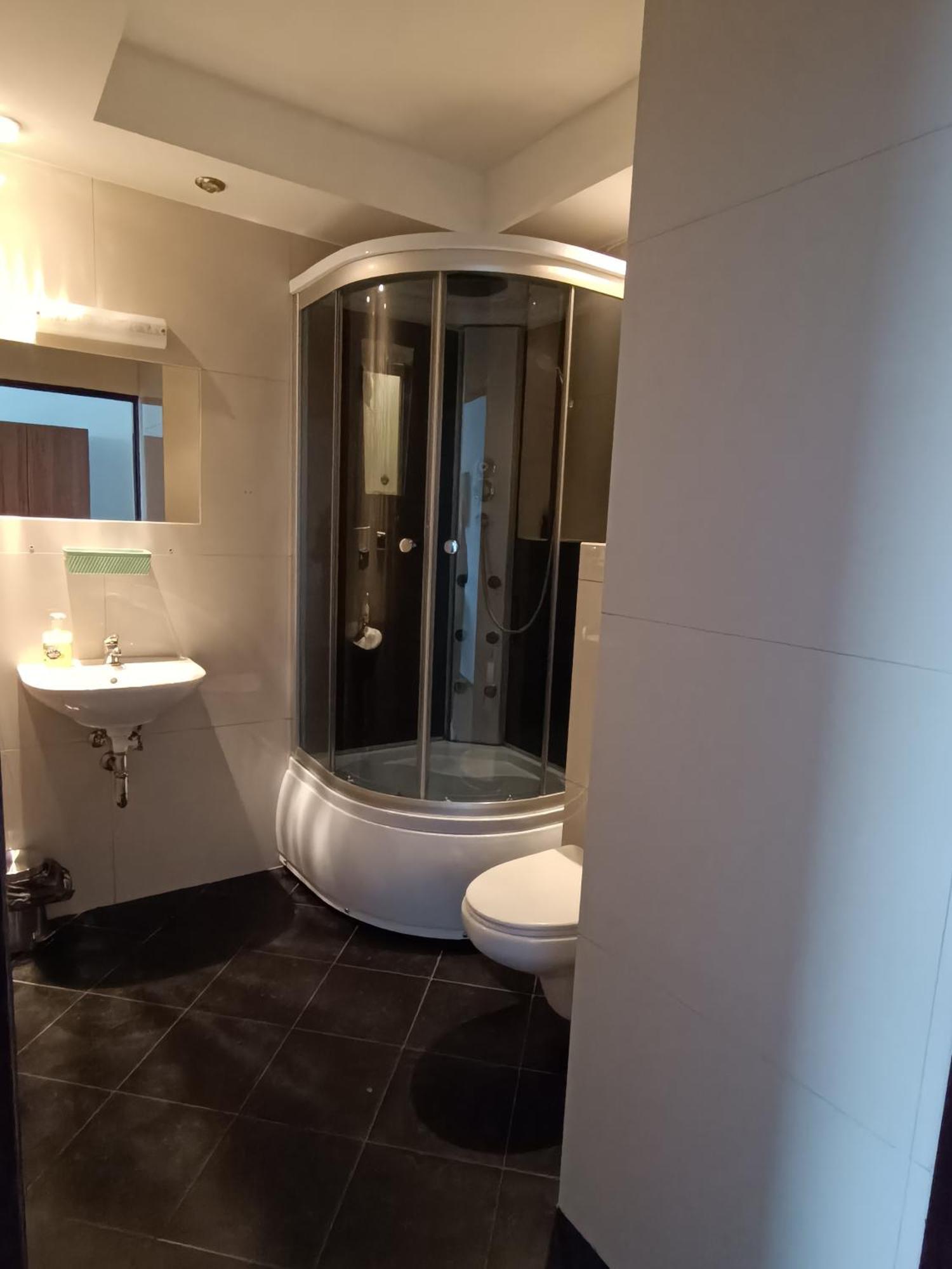 Twoj Hostel Bytom Eksteriør billede